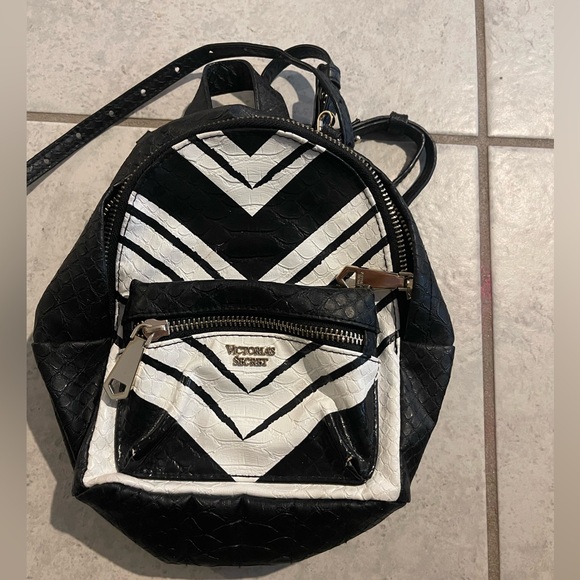 Victoria secrets Wicker Mini Backpack - Picture 1 of 2